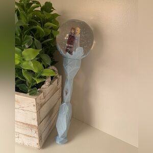Disney Frozen II Sisters Snow Scepter Wand Plays "Into the Unknown"